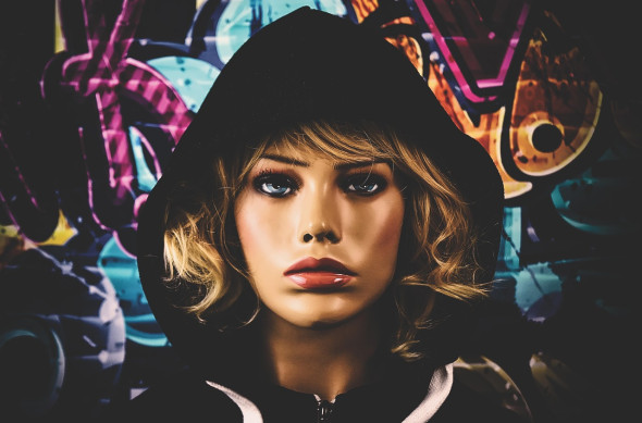 I po třicítce si můžete dovolit nosit mikinu – s našimi tipy hravě!